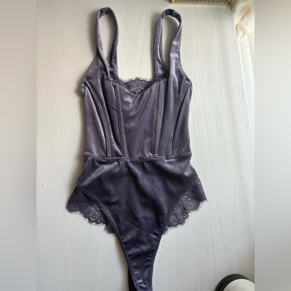 NEW WITH TAGS Elegant Purple Lace Corset Bodysuit from Forever 21
